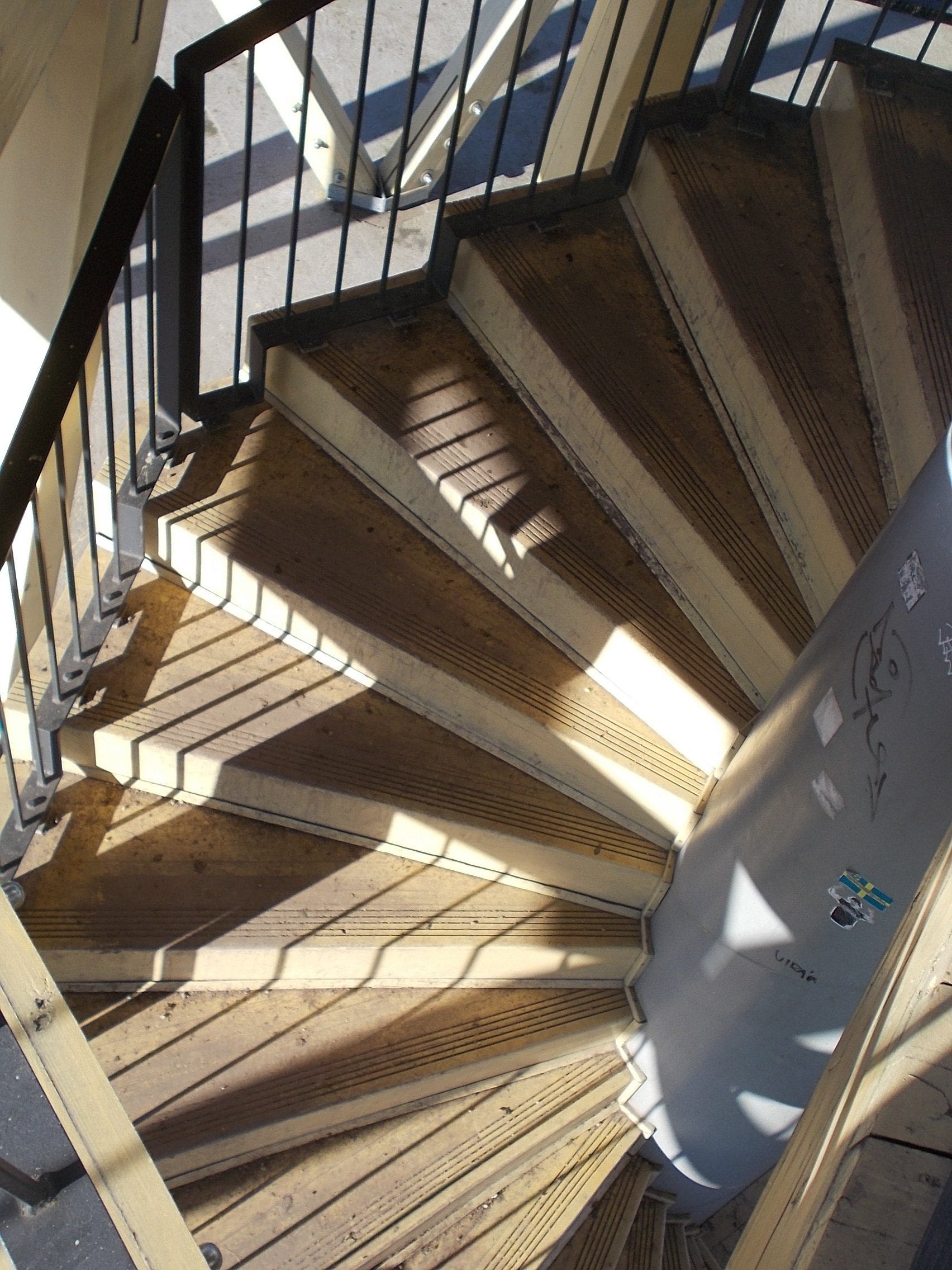 Holztreppe renovieren: Altem Holz neues Leben einhauchen