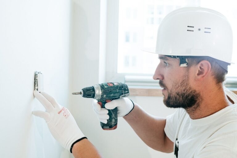 Elektroinstallation beim Hausbau: Was Bauherren prüfen können